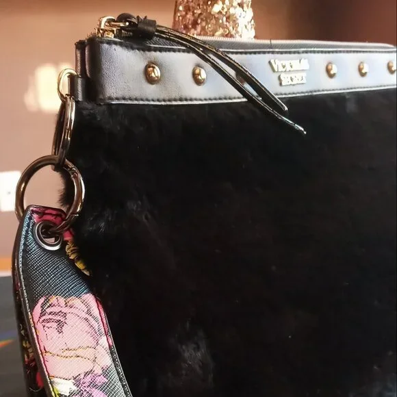 💗Victoria’s Secret Faux Fur Stud Large Wristlet/Clutch Handbag w/Floral Strap💗 - Picture 14 of 15